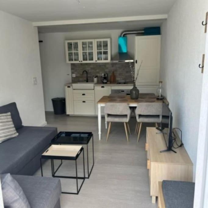 Appartement douillet, aménagé proche riviera. Attalens Esterno foto